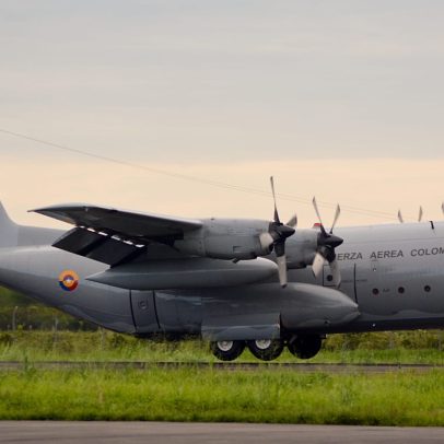 Queda de avião militar na Colômbia causa mais de 60 mortos