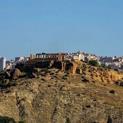 Terramoto de forte intensidade envolve Catânia, Siracusa e Messina, Itália