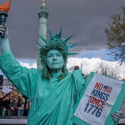 Milhões protestam contra Trump no dia "No Kings" nos EUA e no estrangeiro