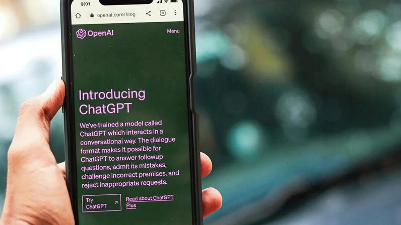 Estudo revela que lisonja excessiva de IA leva pessoas a evitarem pedir desculpa ou reparar conflitos