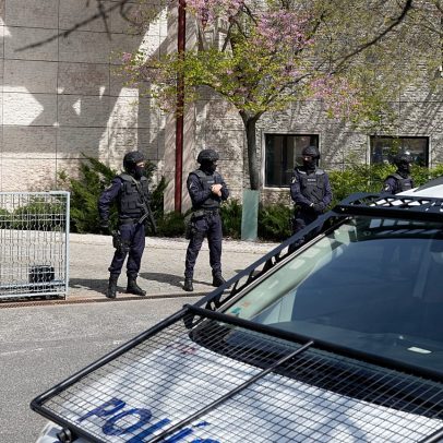 Casos de tortura por agentes abalam a Polícia de Segurança Pública