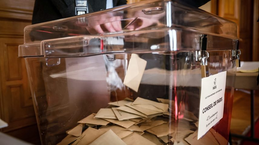 Candidatos de Marselha e Paris desistem da segunda volta