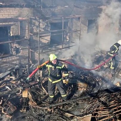 Ataques russos na região de Kiev deixam pelo menos quatro mortos