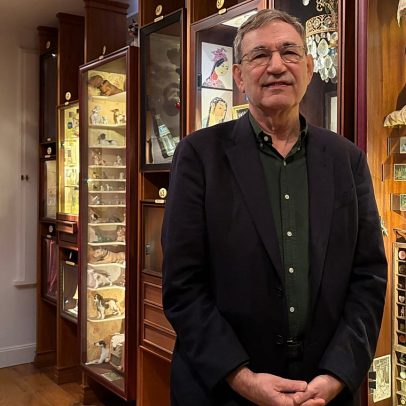 Orhan Pamuk visita o Museu da Inocência e comenta o segredo das coisas