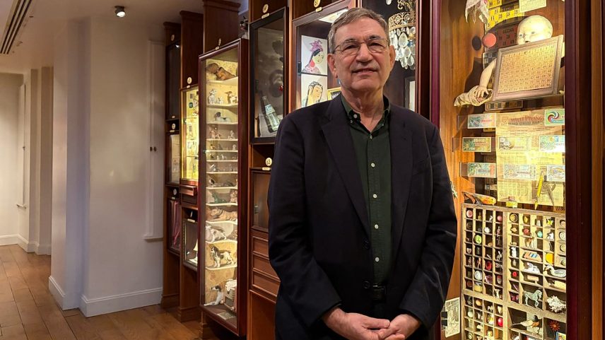 Orhan Pamuk visita o Museu da Inocência e comenta o segredo das coisas