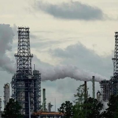 Preços do petróleo sobem com escalada do conflito no Irão