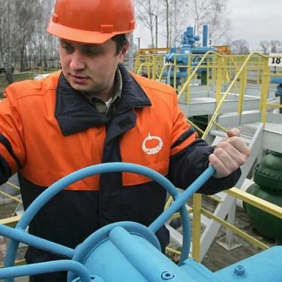 Missão húngara chega a Kiev para investigar interrupção no Druzhba