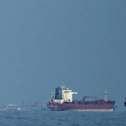 EUA amplia isenção de petróleo russo a todos os compradores para conter preços