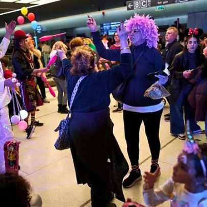 Israel celebra Purim em abrigo anti-mísseis durante alerta de ataques