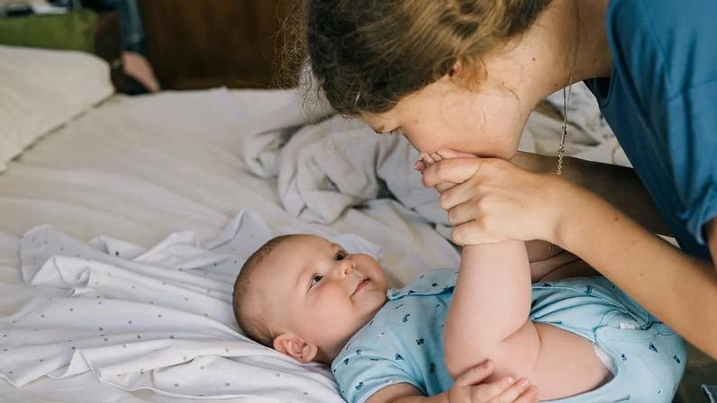 Subidas de temperatura ligadas às alterações climáticas reduzem os nascimentos de rapazes acima dos 20 ºC, indica um novo estudo