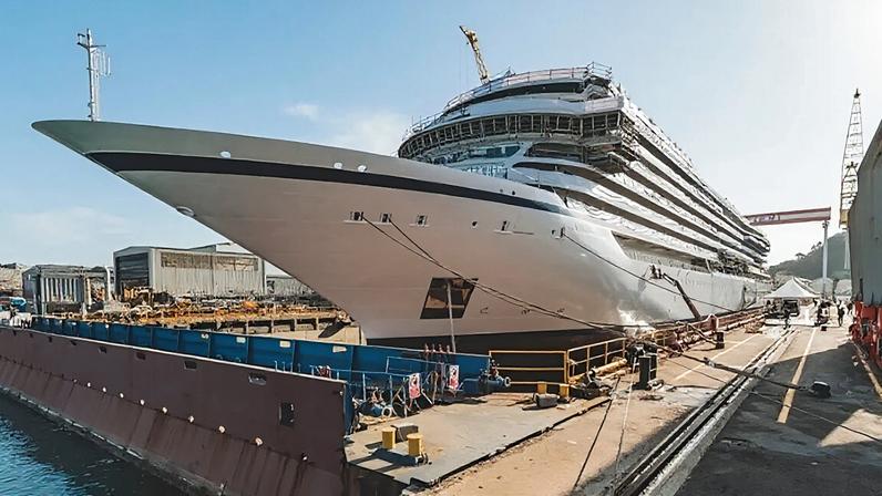 Entrega do Viking Libra prevista para novembro de 2026