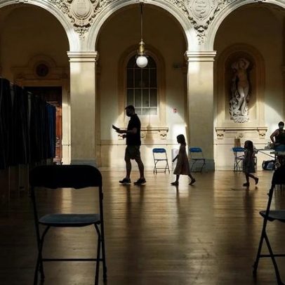França 2026: autárquicas com cadeiras vazias e tensões verbais