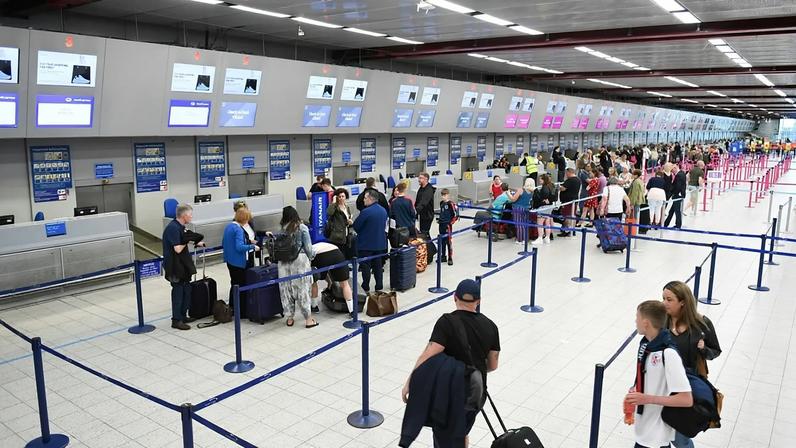 As paralisações vão coincidir com um período de pico de viagens, quando milhões de passageiros passam pelos aeroportos espanhóis.