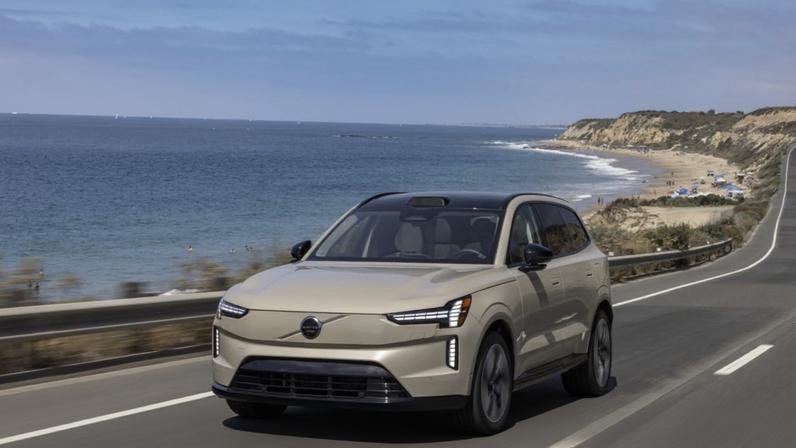 Volvo EX90 em teste: foco na proteção de toda a família