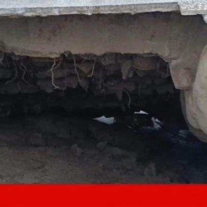 Paredão de Moledo em risco de colapso após agitação marítima