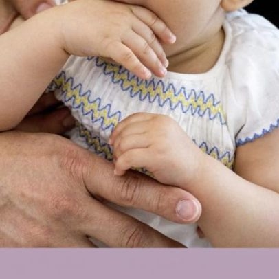 Pais tentam impor limites a bebé de dez meses