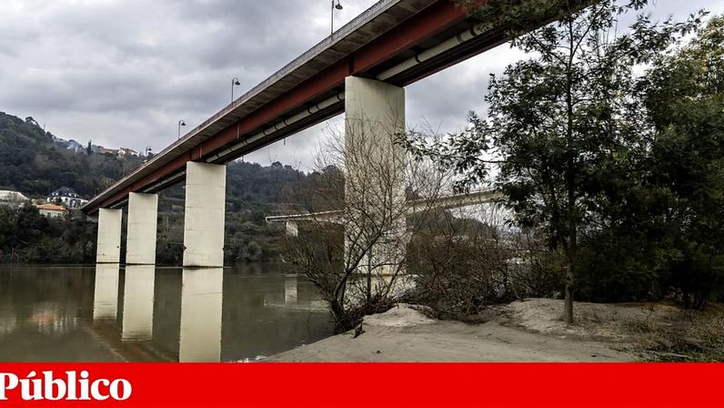 25 ANOS QUE ASSINALAM A QUEDA DA PONTE ENTRE OS RIOS