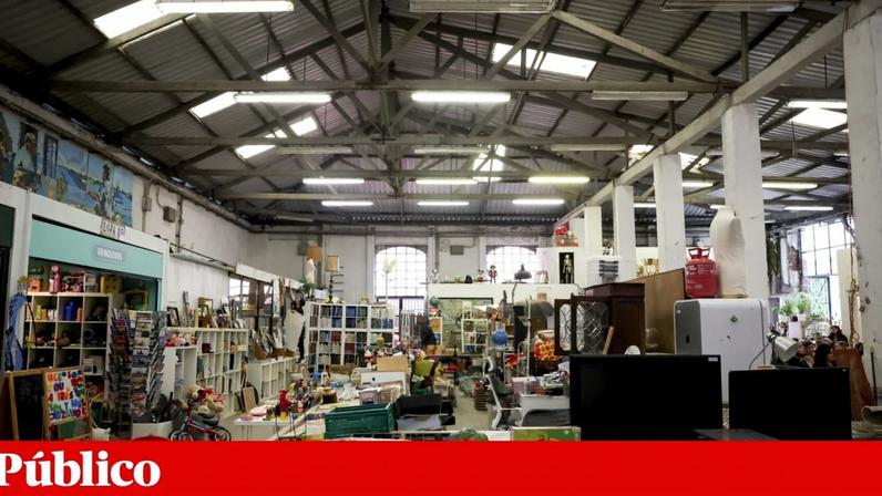 De roupa a brinquedos, as lojas sociais oferecem todo o tipo de bens a preços solidários