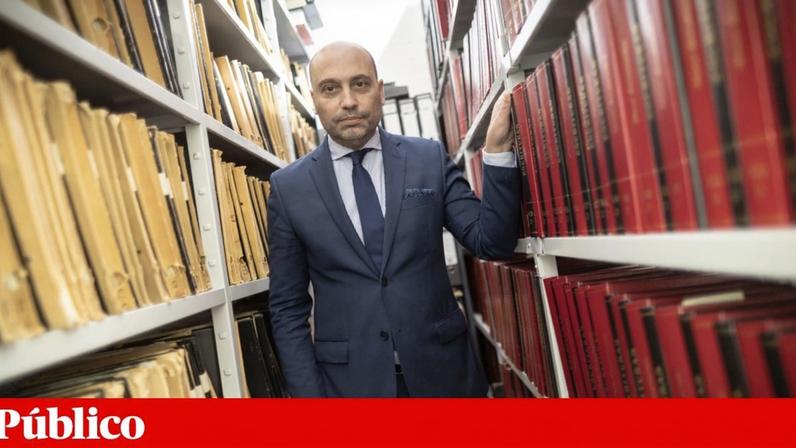 Jorge Batista da Silva, bastonário da Ordem dos Notários, diz que os atrasos nos actos notariais já estão a começar a afectar a economia
