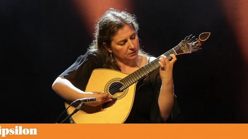 Chegou a vez de Mafalda Lemos apresentar a sua guitarra