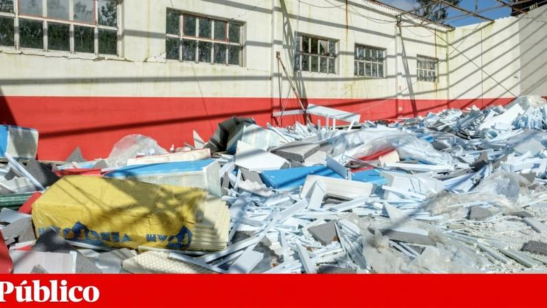 PSD, IL e CDS atrasam envio do texto para promulgação por duas semanas