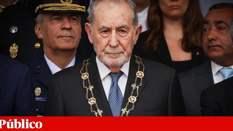 Antigo Presidente da República Ramalho Eanes foi condecorado com o grande-colar da Ordem de Avis no 10 de Junho do ano passado por Marcelo Rebelo de Sousa