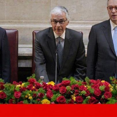 Seguro toma posse como sexto presidente da democracia