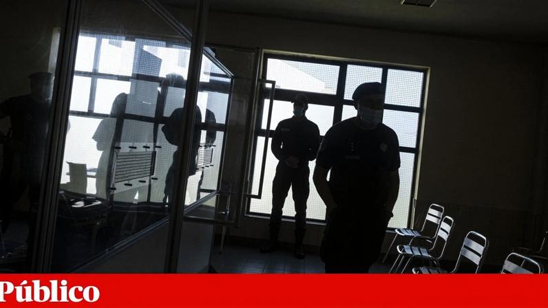 Até aqui, os limites para ingressar na categoria de guarda prisional estavam fixados entre os 21 e os 28 anos
