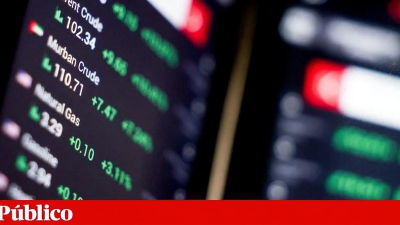 Valor do preço do petróleo que é referência para Portugal subiu mais de 25% e ultrapassou os cem dólares por barril nesta segunda-feira