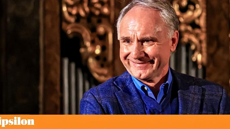 O escritor Dan Brown quando lançou *O Segredo dos Segredos* em Praga a 18 de Setembro, um dos *best-sellers* do ano de 2025