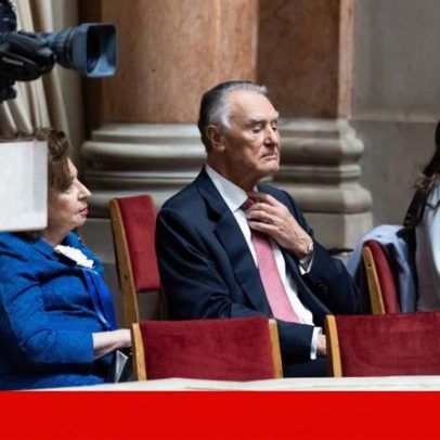 Cavaco Silva condecorado com nova Ordem Europeia do Mérito