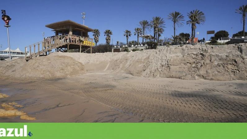 Os efeitos do mau tempo na Praia de Carcavelos, na Linha de Cascais