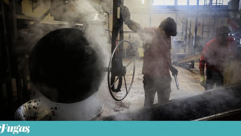 Na Camelo, o café é torrado à antiga, método aprendido por Rui Nabeiro