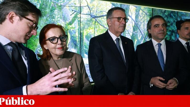 Maria da Graça Carvalho, durante a visita do Presidente da República, António José Seguro, ao Laboratório da Paisagem, em Guimarães