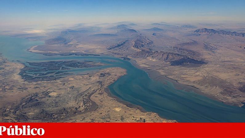 Há muito poucos navios a passar actualmente pelo estreito de Ormuz