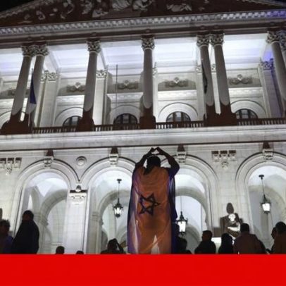 Parlamento rejeita proibição de bandeiras além da nacional em prédios públicos