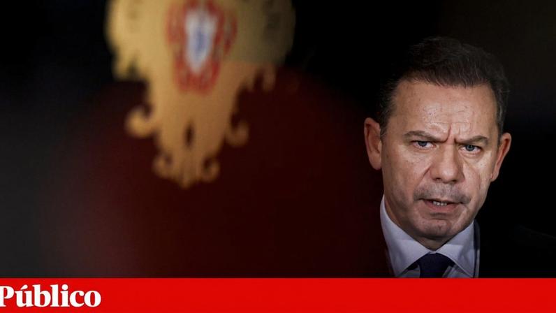 Especialistas: Montenegro não devia ter usado serviços jurídicos do Estado