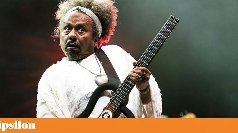 Chico César em 2022 no Festival Mimo, no Porto