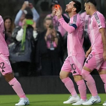 Messi marca o 900º golo da carreira, marco que apenas Ronaldo tinha atingido