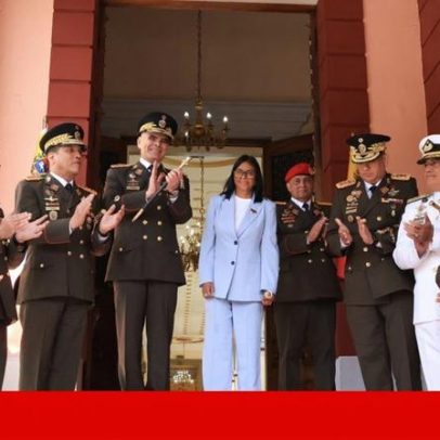 Delcy afasta ministro de Defesa, indica sucessor acusado de violar direitos