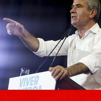 Carneiro convoca Tavares e Costa Silva a Congresso para definir programa do PS