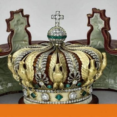 Ex-diretora do Louvre lamenta assalto, mesmo com reforço de segurança em curso