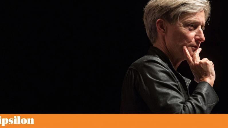 Judith Butler numa conferência em Junho de 2015, no Teatro Maria Matos, em Lisboa