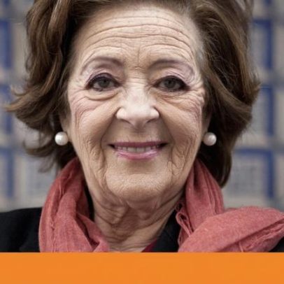 Governo concede Medalha de Mérito Cultural a Simone de Oliveira no Teatro Mundial