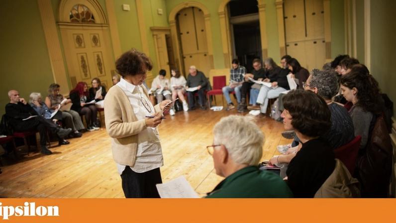 Leitores de teatro procuram peça atrás de peça em todo o país