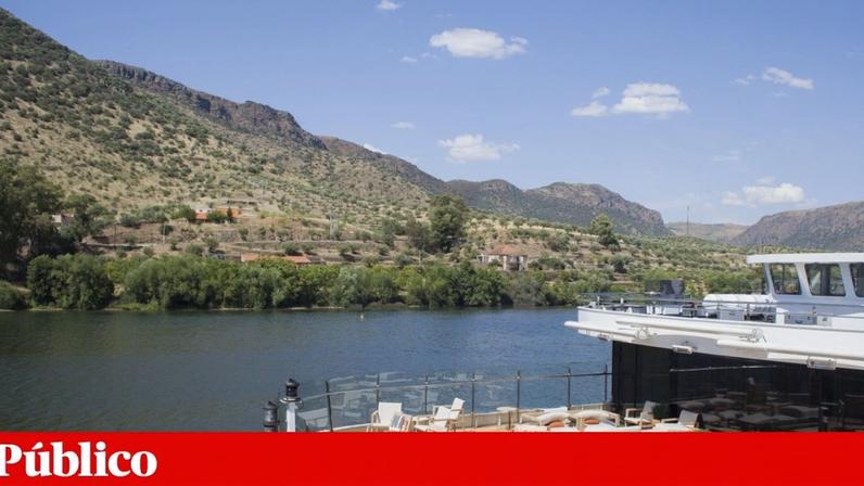 O rio Douro é percorrido diariamente por vários navios de cruzeiro