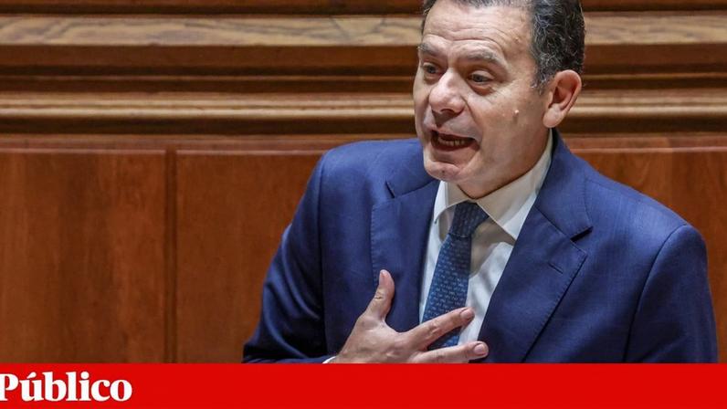 Luís Montenegro, primeiro-ministro