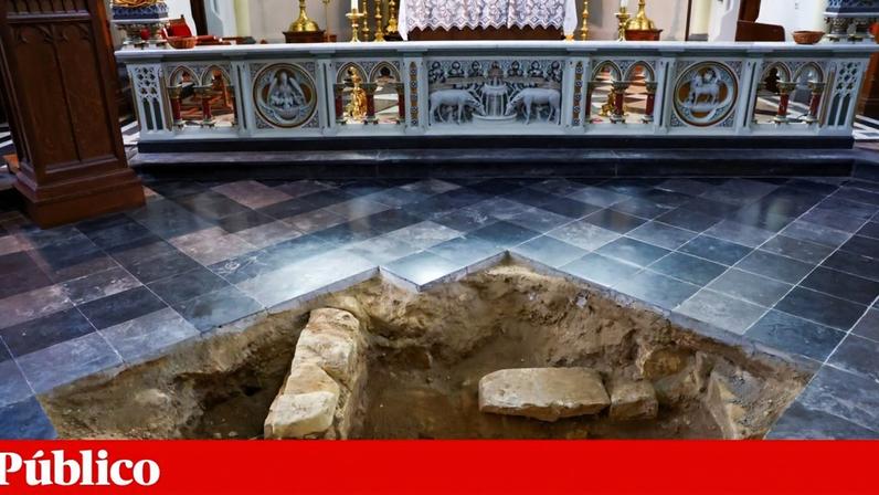 A descoberta foi feita depois de se terem soltado algumas das lajes do chão da igreja de São Pedro e São Paulo, em Maastricht