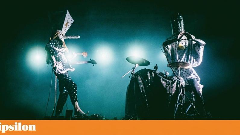 A dupla canadiana Angine de Poitrine: uma apresentação visual *sui generis* para um rock instrumental cheio de ritmos complexos