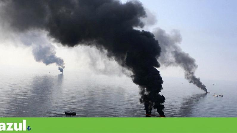 A explosão da plataforma Deepwater Horizon no poço submarino Macondo da BP, no Golfo do México, em 2010